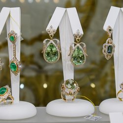  Приглашаем на крупнейшую ювелирную выставку весны  «Сокровища Петербурга»!