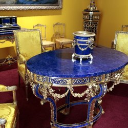 На восстановление Лионского зала в Екатерининском дворце ушло 200 килограммов афганского лазурита.