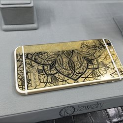 Ювелирный бренд KoJewelry выпустил металлическую накладку на IPHONE