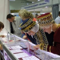 В Костроме открылась выставка работ лучших российских и зарубежных ювелиров