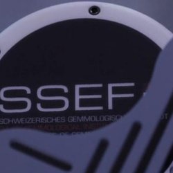 Швейцарский геммологический институт разработал прибор для идентификации мелких бриллиантов