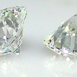 Цены на бриллианты в апреле продолжали снижаться