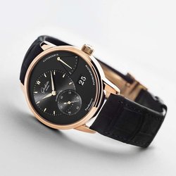 Классические мужские часы на выставке Baselworld в этом году