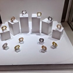 Silver-mania: Драгоценности, показанные на выставке ювелирных изделий в Гонконге