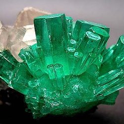 На Среднем Урале будет налажена огранка изумрудов