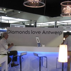 Была ли ярмарка ювелирных изделий в Гонконге успешной?