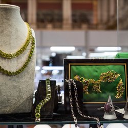 Ювелирная выставка «Сокровища Петербурга»