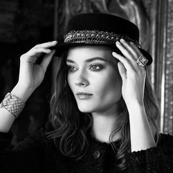 Chanel представил рекламную кампанию новой коллекции ювелирных украшений