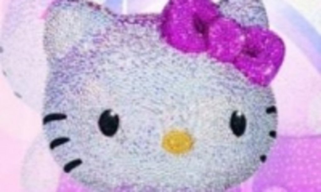 Компания Swarovski объединилась с маркой Hello Kitty для выпуска ограниченной коллекции аксессуаров