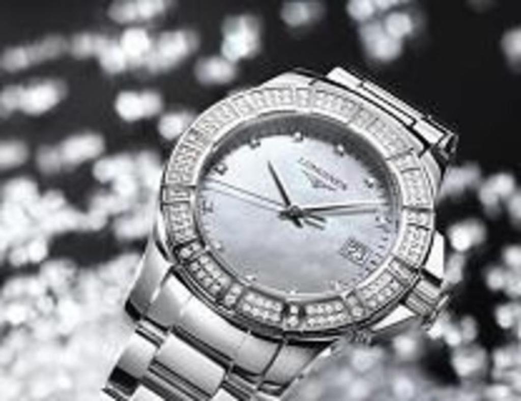 Женские часы Longines Conquest с бриллиантами