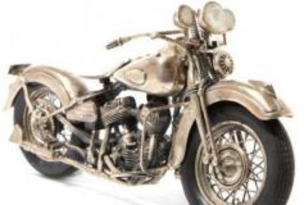 Silver Harley Davidson от Cartier