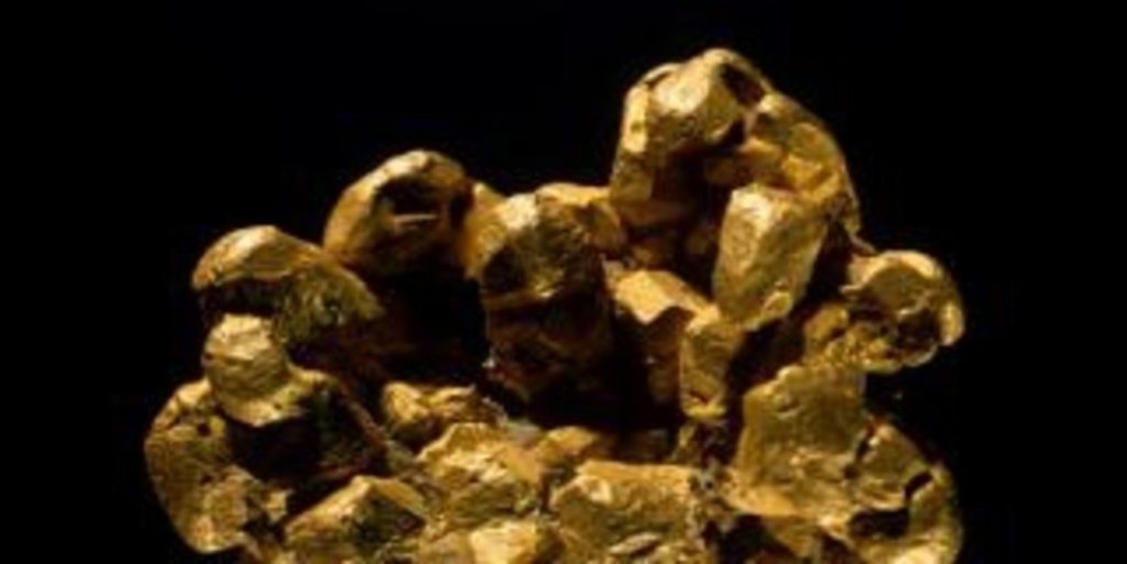 Золото это железо. Самородное серебро золото и медь. Полезные ископаемые золото. Золото природное ископаемое. Золото и серебро полезные ископаемые.