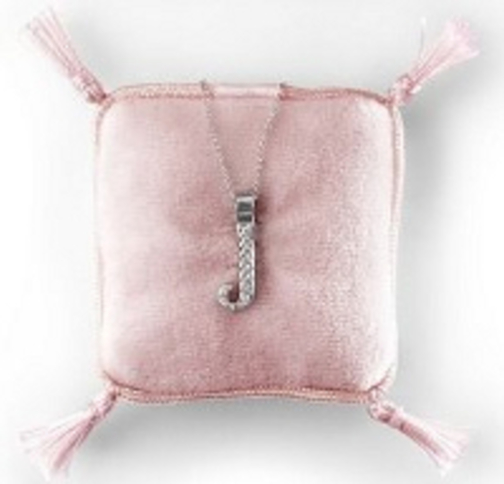 Бриллиантовая застежка J от Juicy Couture