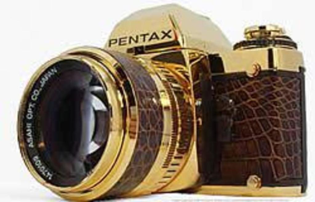 Золотой Pentax оценили в 9220 долларов