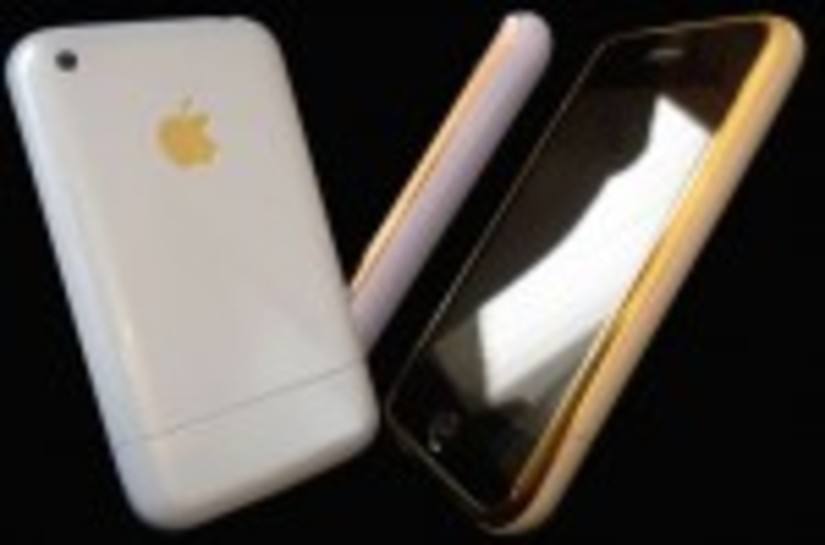 Goldstriker представляет очередную золотую версию iPhone