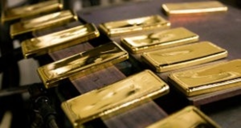 Из-за кризиса на Украине золото выросло на 2,2%