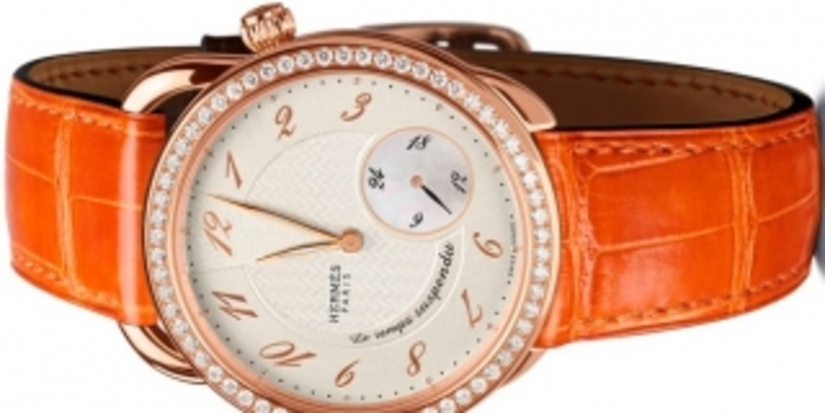 Новая версия часов Arceau Le temps suspendu от Hermès