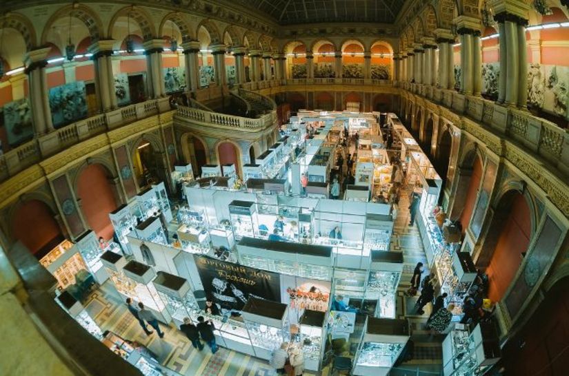 Ювелирная выставка «Сокровища Петербурга» украсит день рождения Северной столицы