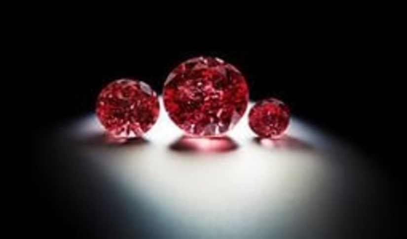 Редкие розовые и красные бриллианты от компании Rio Tinto были с энтузиазмом приняты в Гонконге