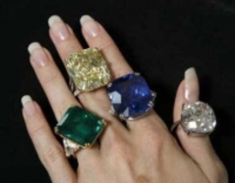 Кольца с крупными камнями на аукционе в Женеве